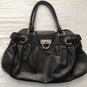 Ferragamo Safari Black Leather bag